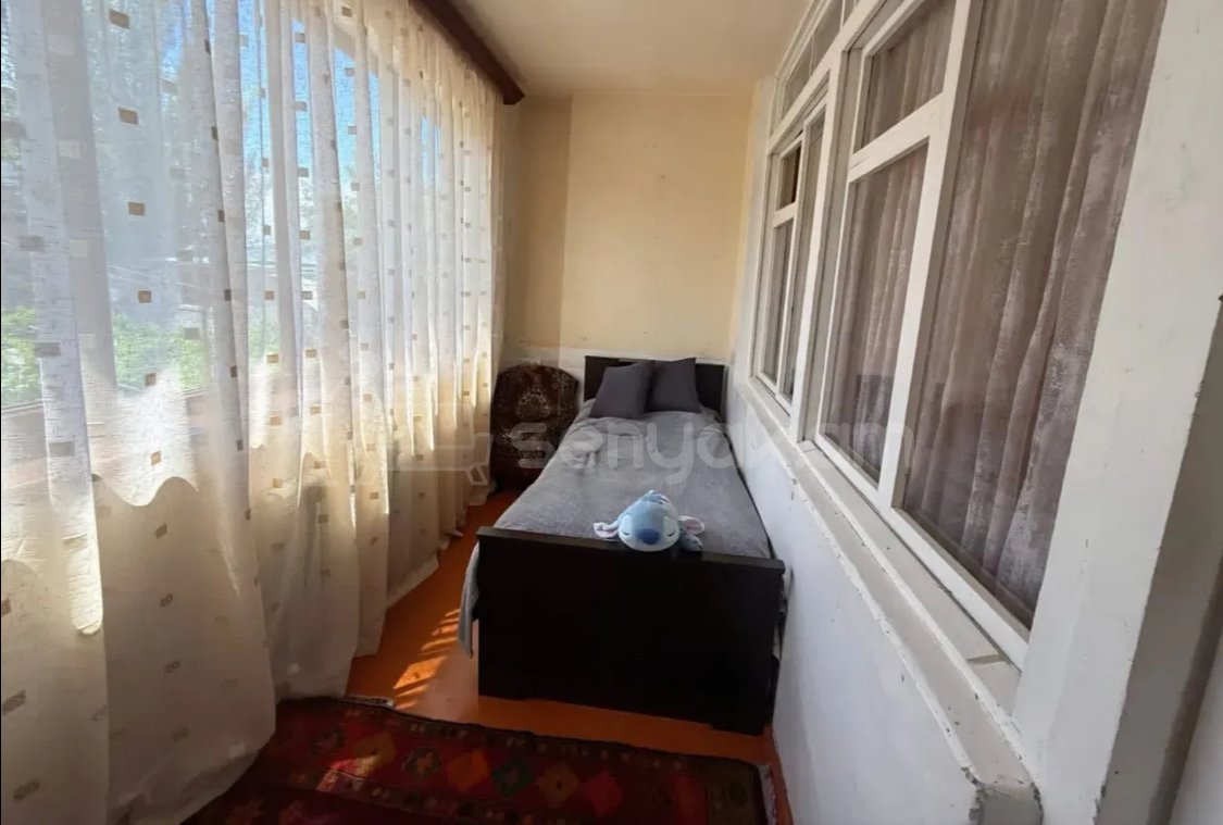 3 Սենյականոց Բնակարան Քարե Շենքում, 85քմ, 2/5 հարկ, Կոսմետիկ Վերանորոգված