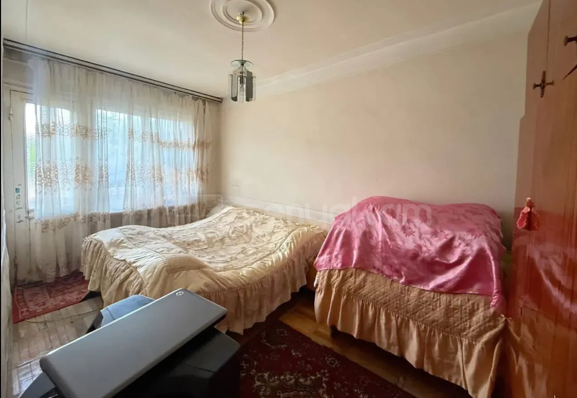 3 Սենյականոց Բնակարան Քարե Շենքում, 85քմ, 2/5 հարկ, Կոսմետիկ Վերանորոգված