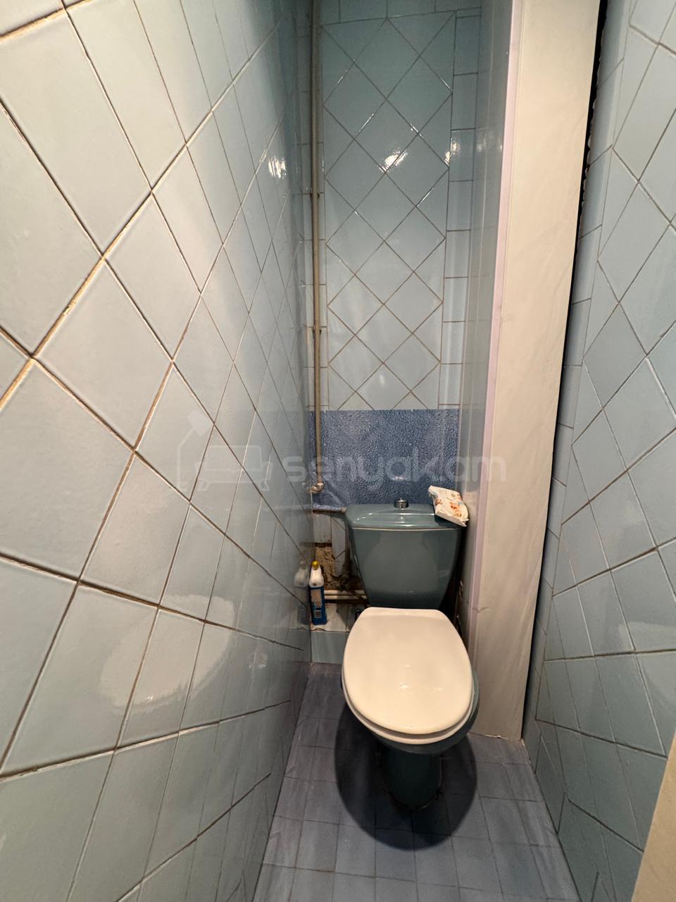 3 Սենյականոց Բնակարան Քարե Շենքում, 75քմ, 4/5 հարկ, Կոսմետիկ Վերանորոգված