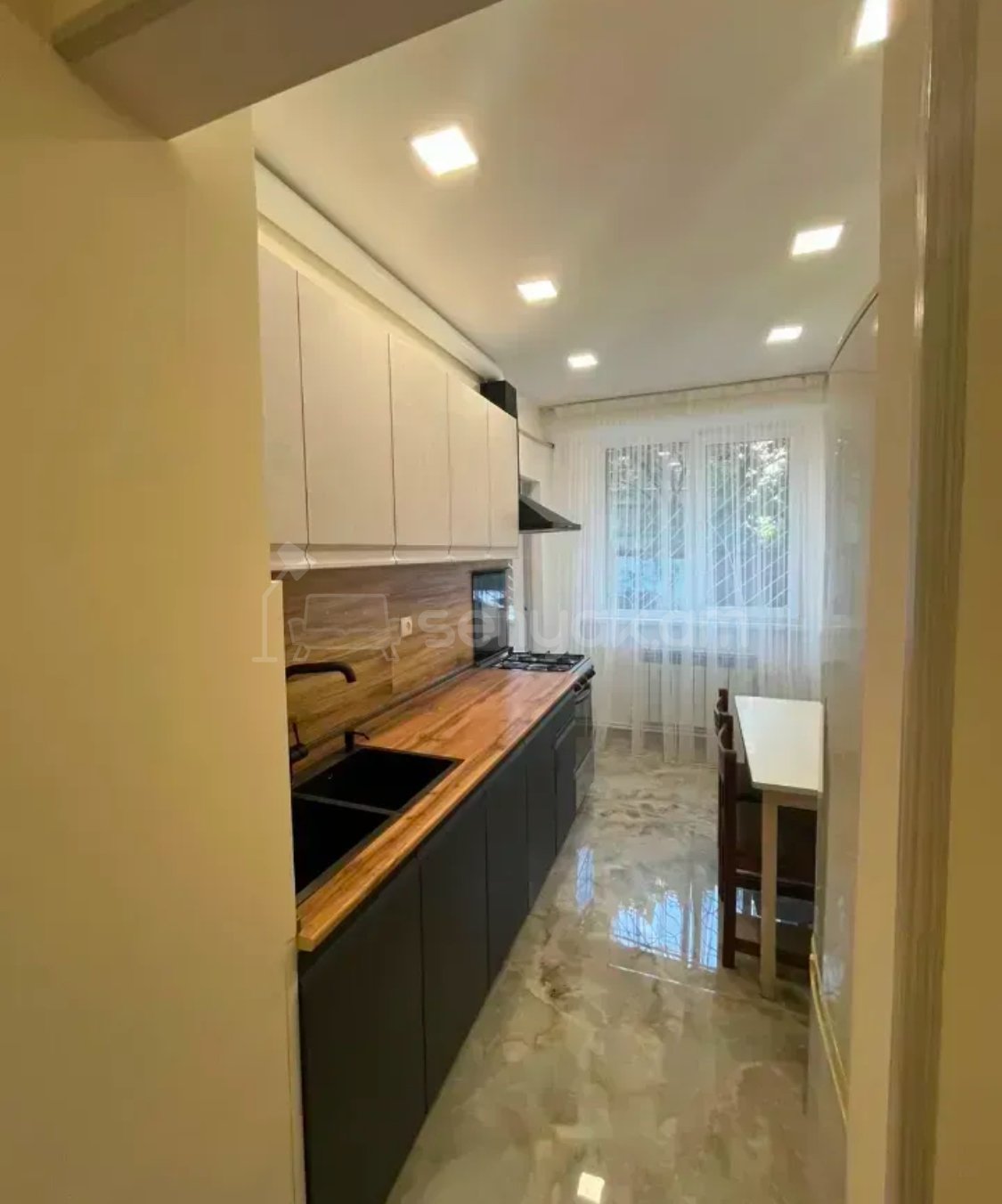 3 Սենյականոց Բնակարան, 70քմ, 1/14 հարկ, Դիզայներական Վերանորոգված, Կահավորված
