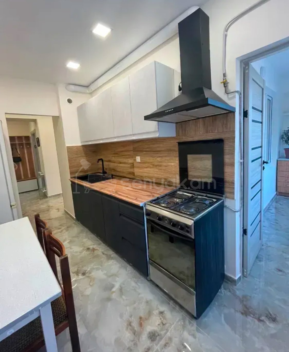 3 Սենյականոց Բնակարան, 70քմ, 1/14 հարկ, Դիզայներական Վերանորոգված, Կահավորված