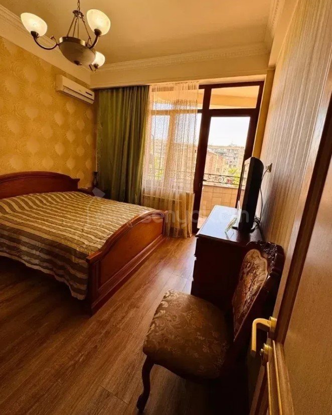 3 Սենյականոց Բնակարան Նորակառույցում, 11քմ, 6/15 հարկ, Կապիտալ Վերանորոգված