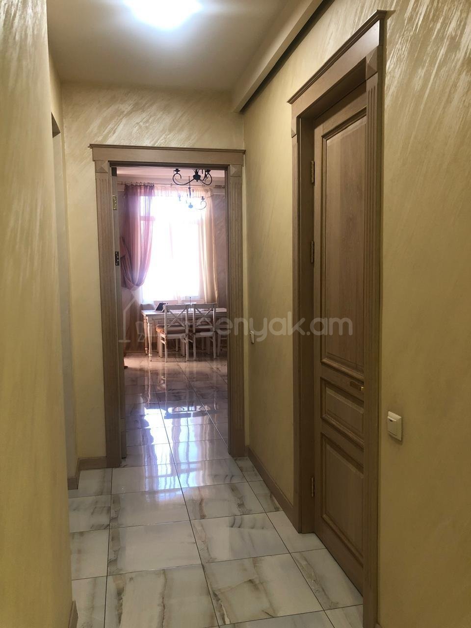 3 Սենյականոց Բնակարան Նորակառույցում, 11քմ, 6/15 հարկ, Կապիտալ Վերանորոգված