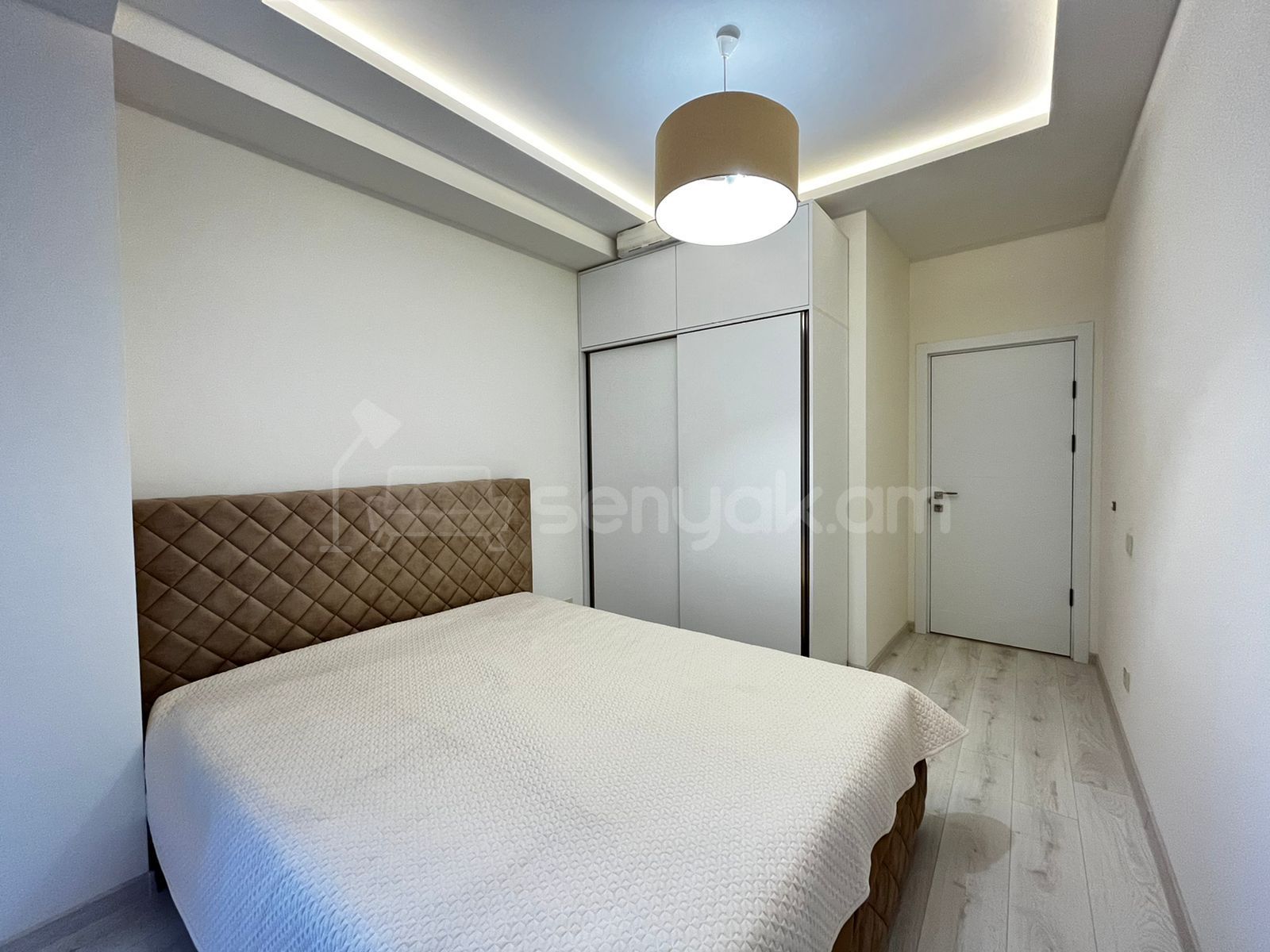 3 Սենյականոց Բնակարան, 80քմ, 2/5 հարկ, Դիզայներական Վերանորոգված, Կահավորված, Արևկող