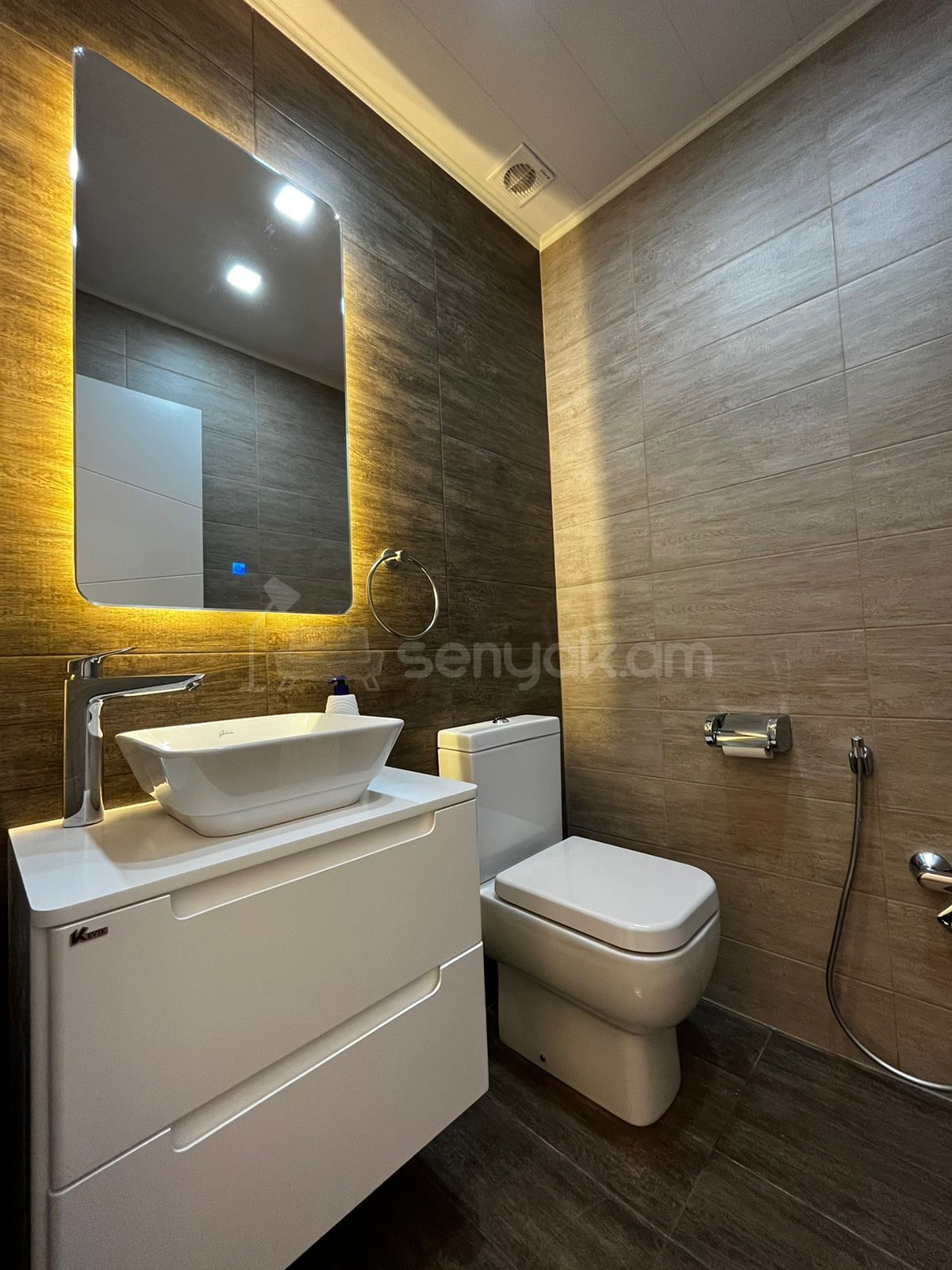 3 Սենյականոց Բնակարան, 80քմ, 2/5 հարկ, Դիզայներական Վերանորոգված, Կահավորված, Արևկող