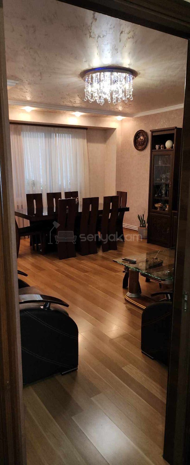 3 Սենյականոց Բնակարան, 77քմ, 6/9 հարկ, Կապիտալ Վերանորոգված, Կահավորված, Արևկող