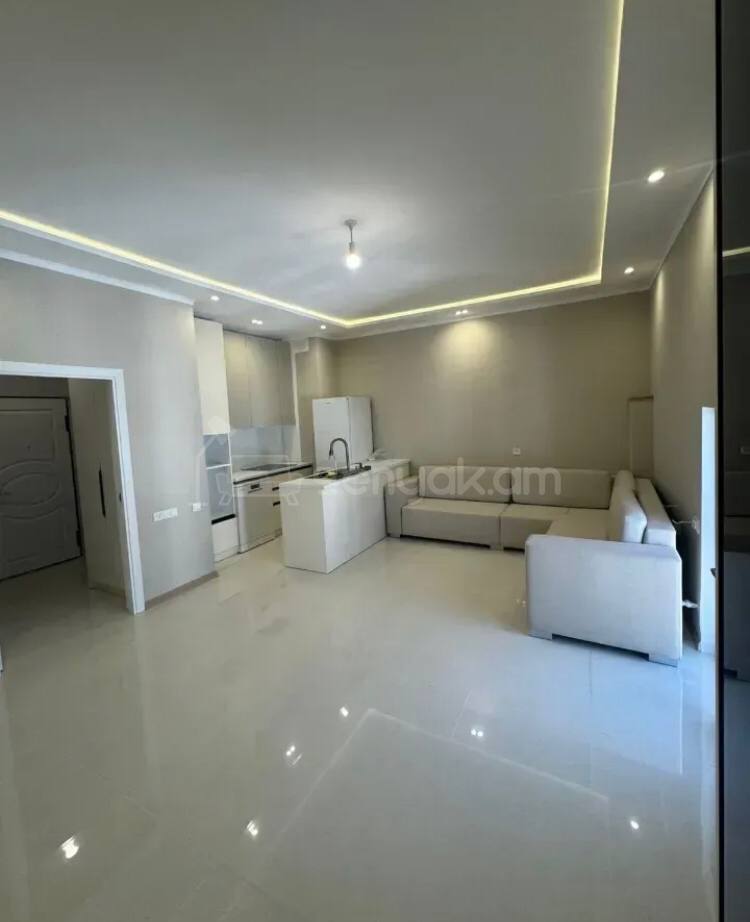 3 Սենյականոց Բնակարան Քարե Շենքում, 60քմ, 4/4 հարկ, Կապիտալ Վերանորոգված