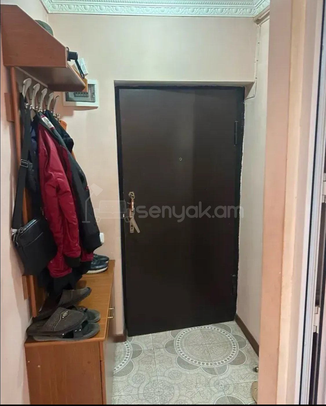 3 Սենյականոց Բնակարան Քարե Շենքում, 41քմ, 3/5 հարկ, Կապիտալ Վերանորոգված