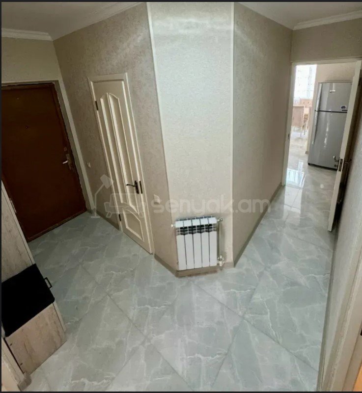 3 Սենյականոց Բնակարան Քարե Շենքում, 75քմ, 4/5 հարկ, Դիզայներական Վերանորոգված, Կահավորված
