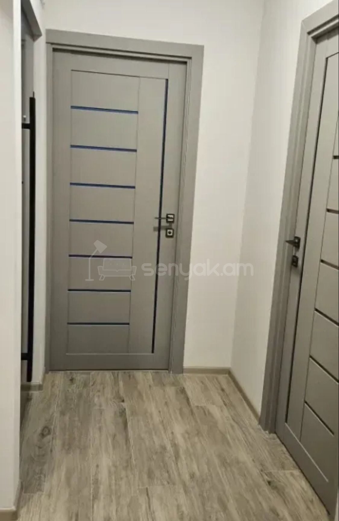 3 Սենյականոց Բնակարան Քարե Շենքում, 64քմ, 5/5 հարկ, Կապիտալ Վերանորոգված, Կահավորված