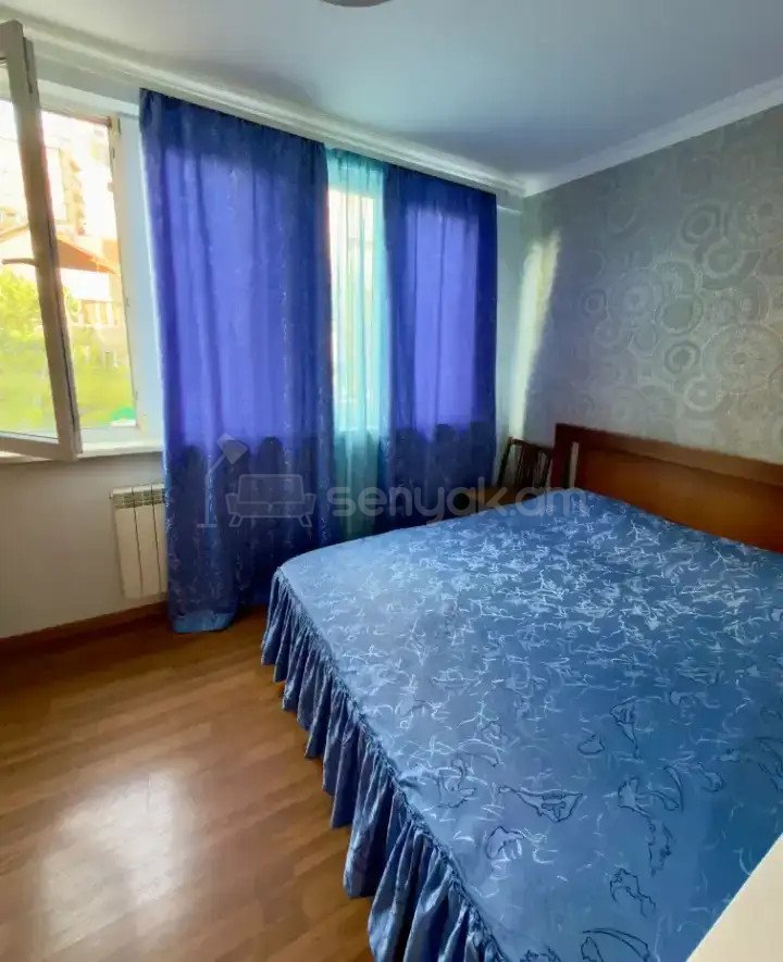 3 Սենյականոց Բնակարան Քարե Շենքում, 80քմ, 2/4 հարկ, Կապիտալ Վերանորոգված, Կահավորված