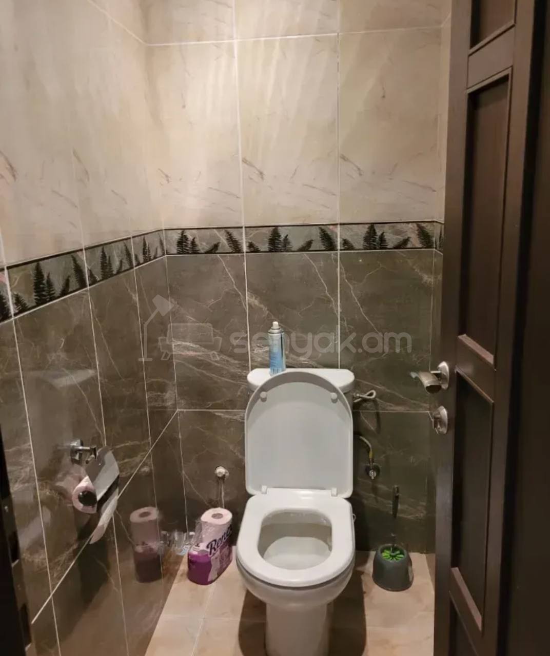 3 Սենյականոց Բնակարան Քարե Շենքում, 85քմ, 4/5 հարկ, Կապիտալ Վերանորոգված, Կահավորված