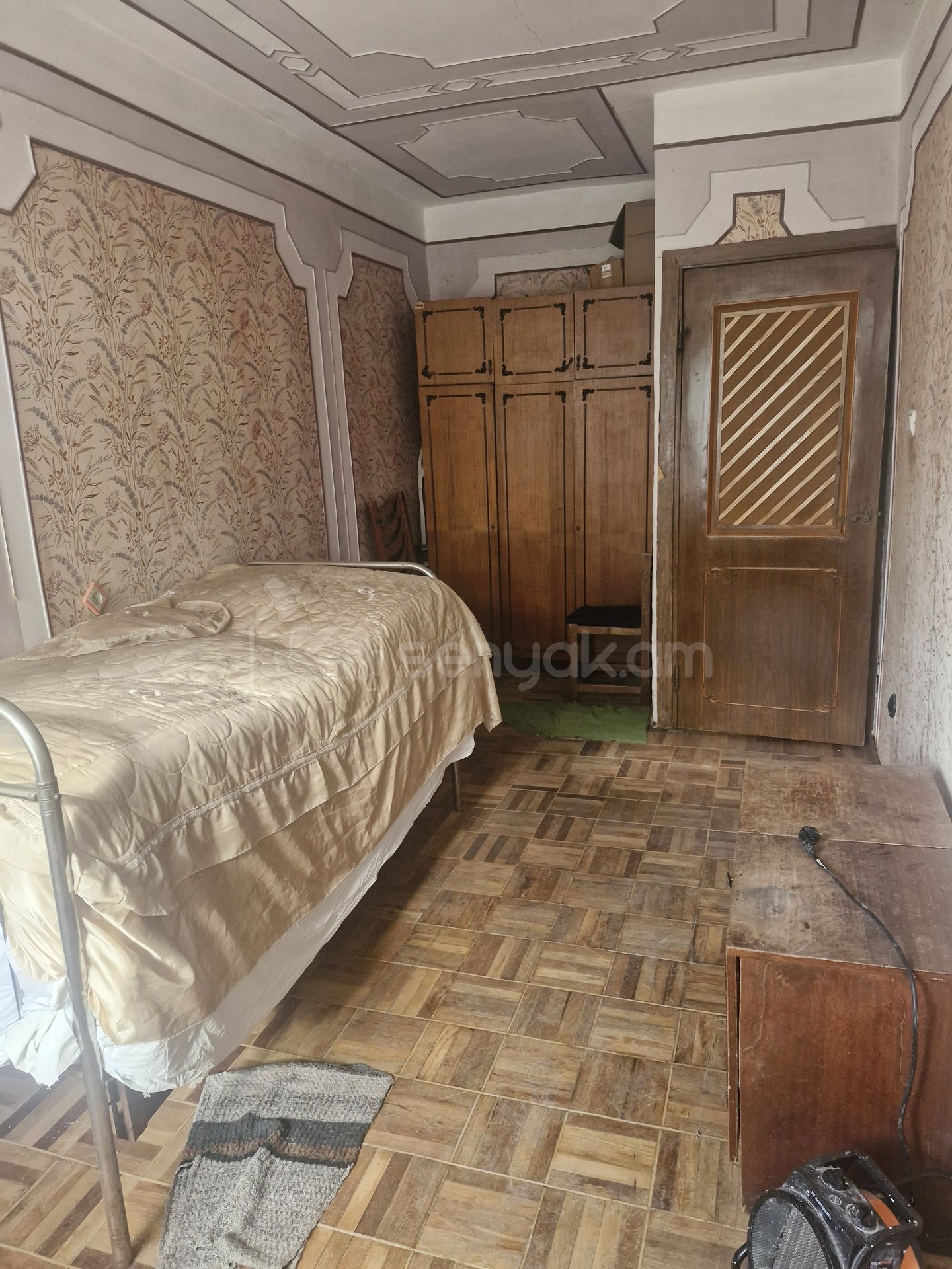 2 Սենյականոց Բնակարան Քարե Շենքում, 65քմ, 1/5 հարկ, Նորմալ Վիճակում