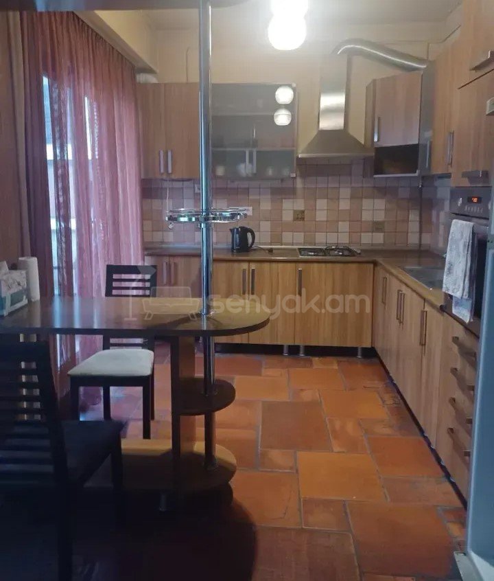 3 Սենյականոց Բնակարան Նորակառույցում, 90քմ, 3/4 հարկ, Կապիտալ Վերանորոգված