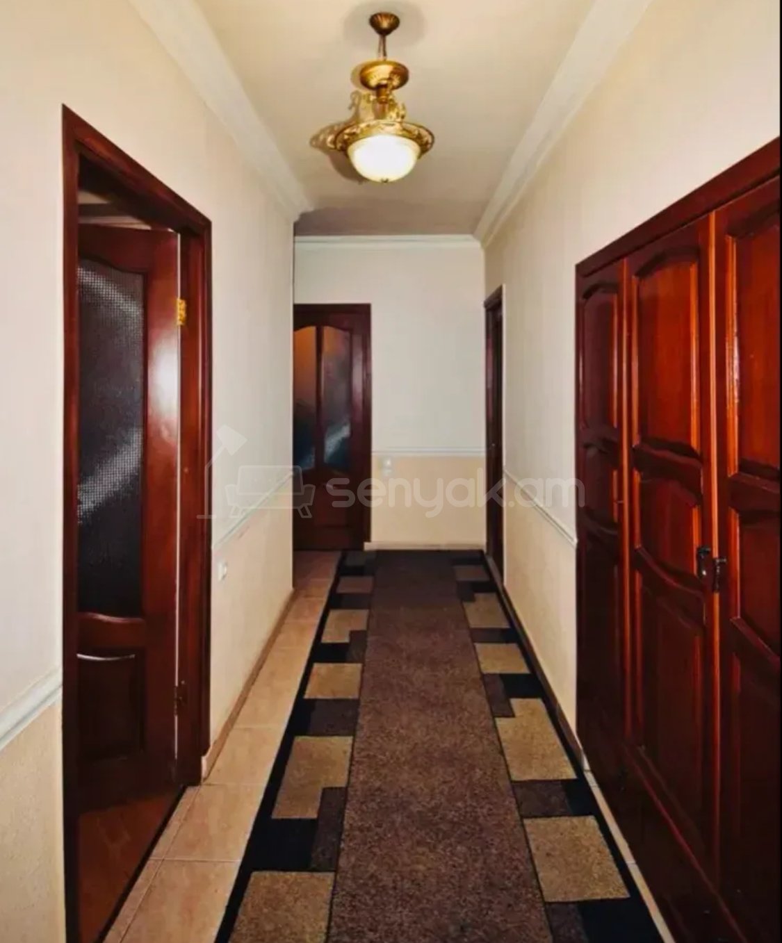 2 Սենյականոց Բնակարան Քարե Շենքում, 68քմ, 5/5 հարկ, Կապիտալ Վերանորոգված