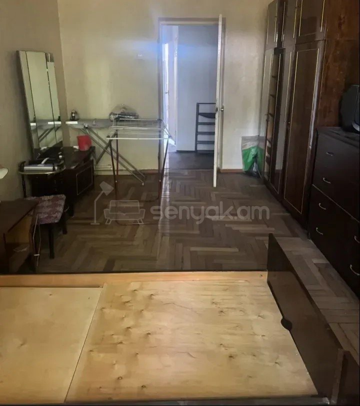 3 Սենյականոց Բնակարան, 72քմ, 2/4 հարկ, Պետական Վիճակում