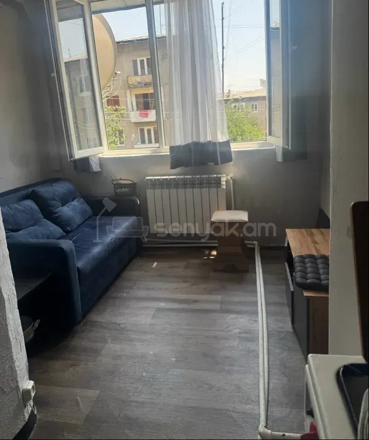 3 Սենյականոց Բնակարան, 72քմ, 2/4 հարկ, Պետական Վիճակում