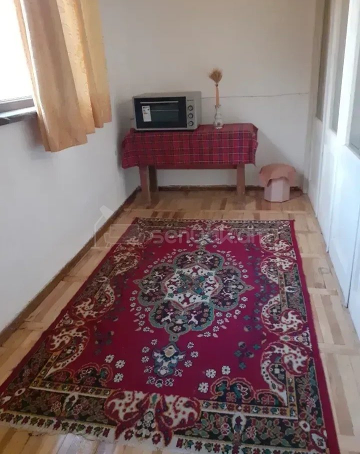 3 Սենյականոց Բնակարան Քարե Շենքում, 80քմ, 2/5 հարկ, Նորմալ Վիճակում