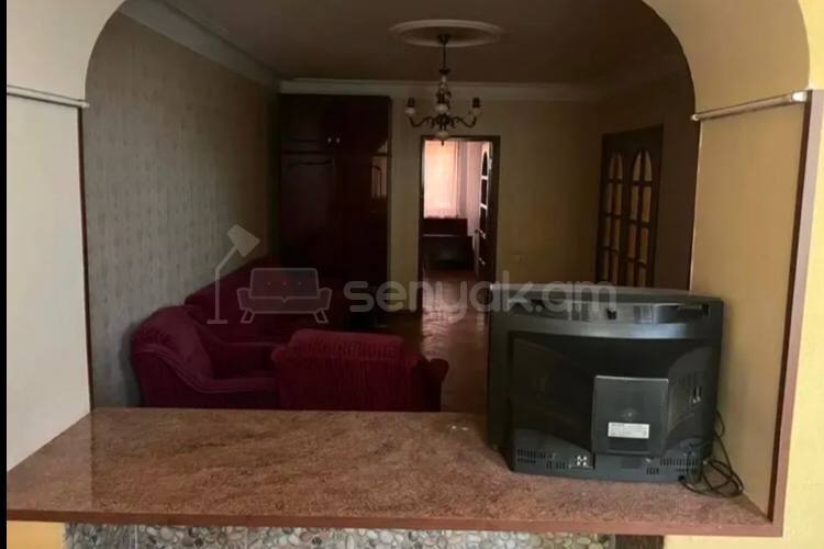 3 Սենյականոց Բնակարան Քարե Շենքում, 58քմ, 1/5 հարկ, Կապիտալ Վերանորոգված, Կահավորված