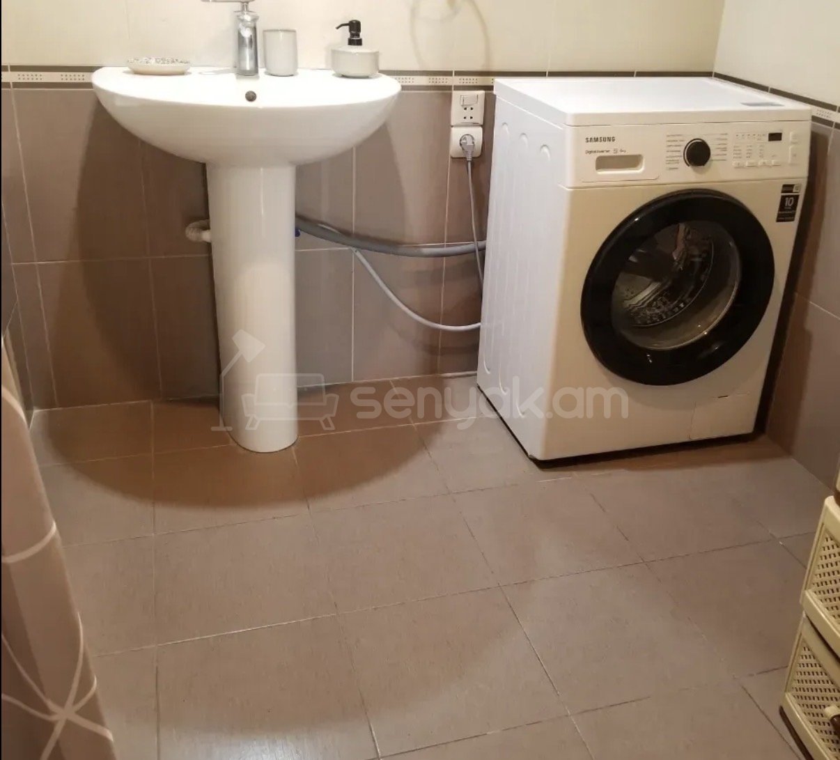 3 Սենյականոց Բնակարան, 90քմ, 9/14 հարկ, Կապիտալ Վերանորոգված, Կահավորված