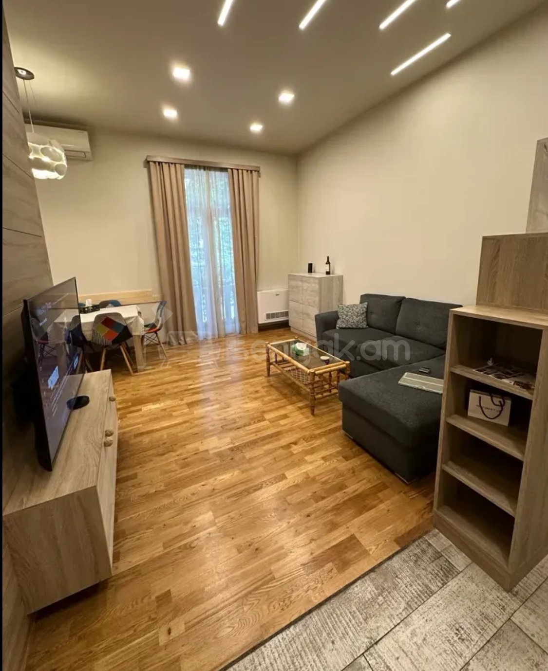 2 Սենյականոց Բնակարան Քարե Շենքում, 60քմ, 2/4 հարկ, Դիզայներական Վերանորոգված, Կահավորված