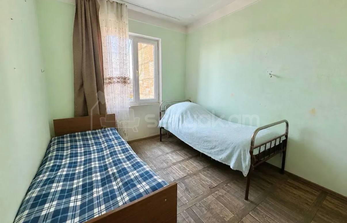 4 Սենյականոց Բնակարան, 92քմ, 7/9 հարկ, Պետական Վիճակում