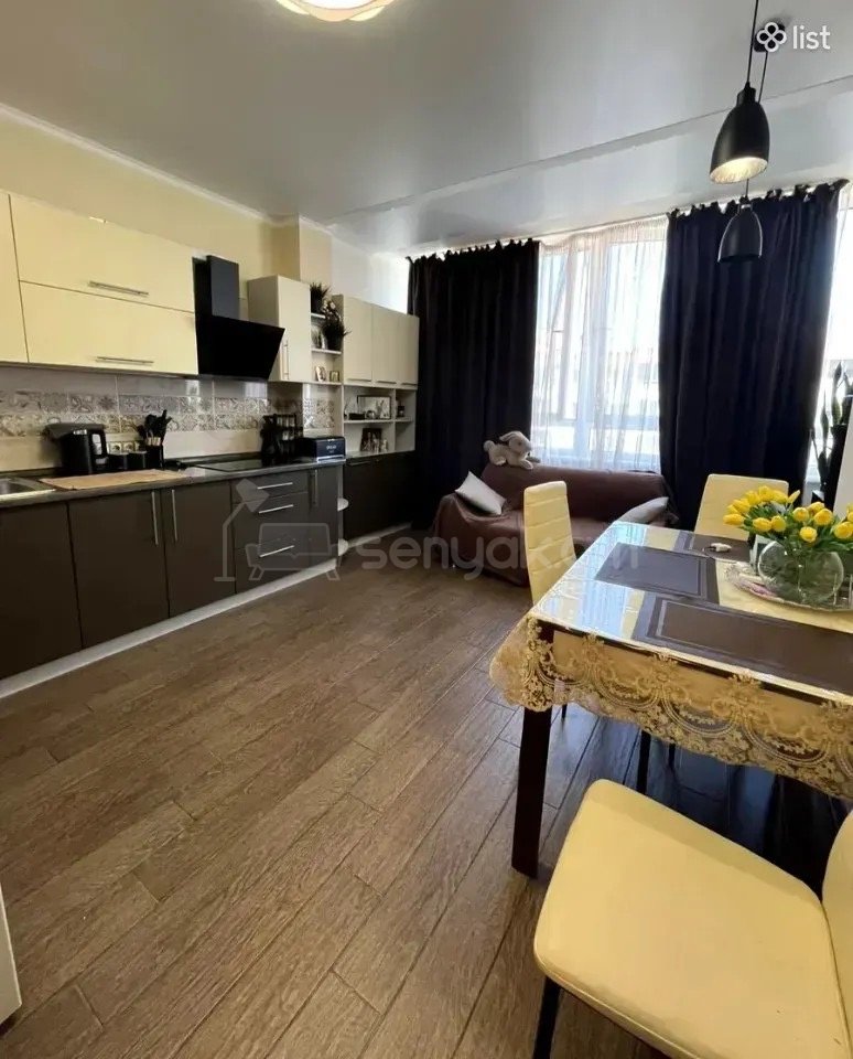 2 Սենյականոց Բնակարան Քարե Շենքում, 50քմ, 3/5 հարկ, Նորմալ Վիճակում, Կահավորված, Արևկող