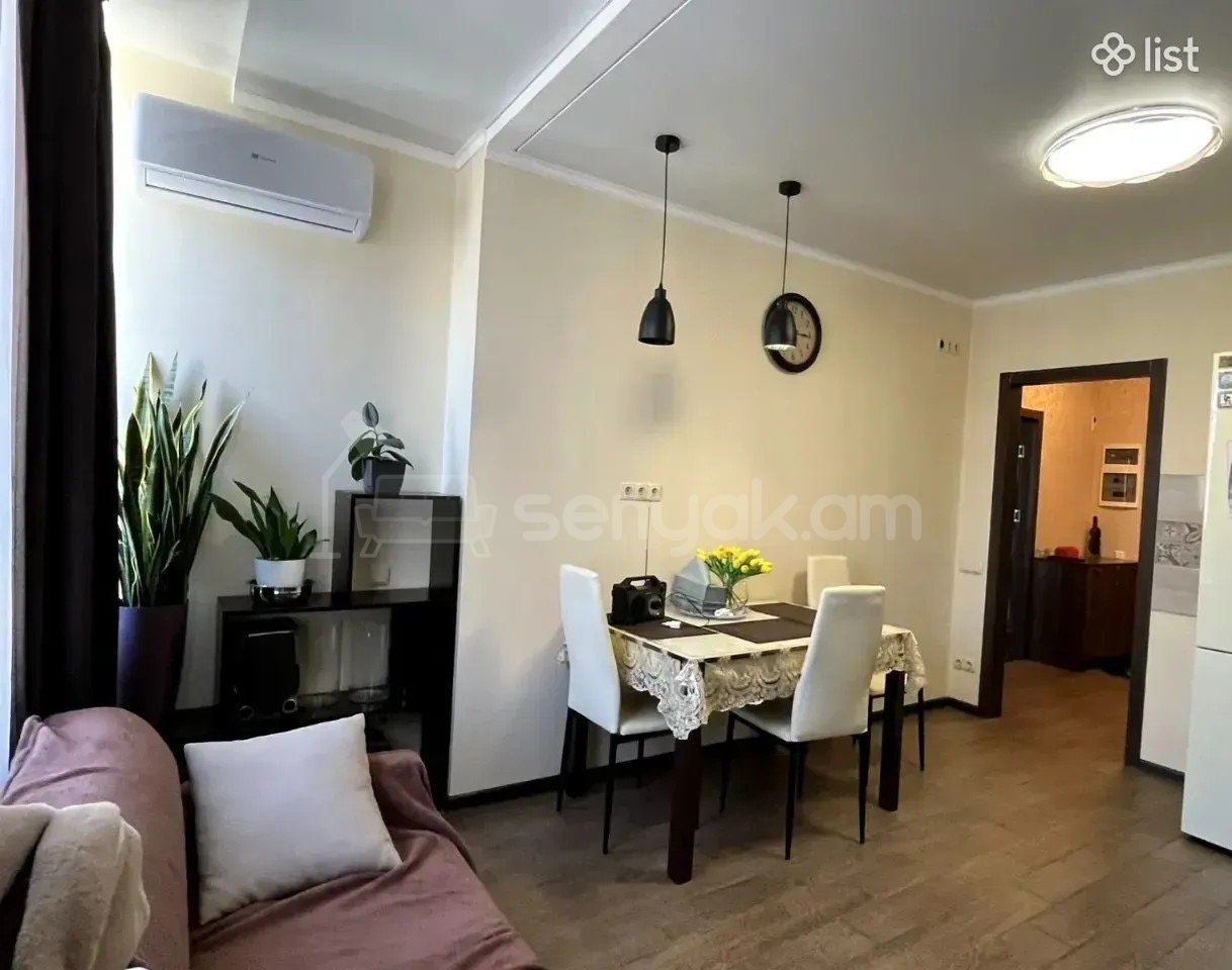 2 Սենյականոց Բնակարան Քարե Շենքում, 50քմ, 3/5 հարկ, Նորմալ Վիճակում, Կահավորված, Արևկող