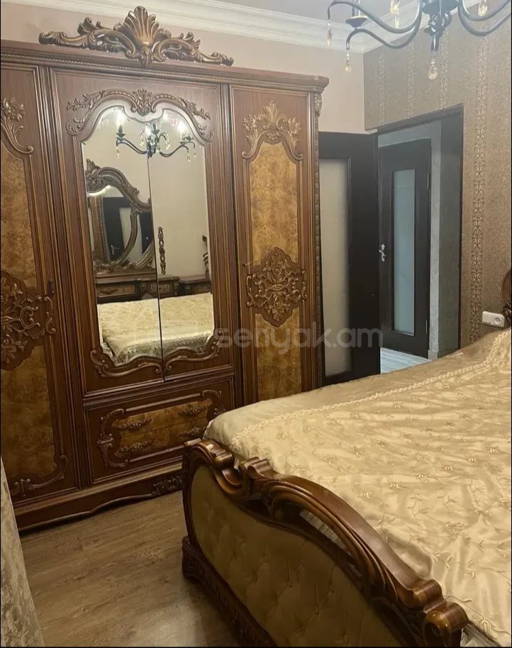 3 Սենյականոց Բնակարան, 90քմ, 5/9 հարկ, Նորմալ Վիճակում, Կահավորված