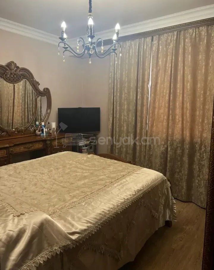 3 Սենյականոց Բնակարան, 90քմ, 5/9 հարկ, Նորմալ Վիճակում, Կահավորված