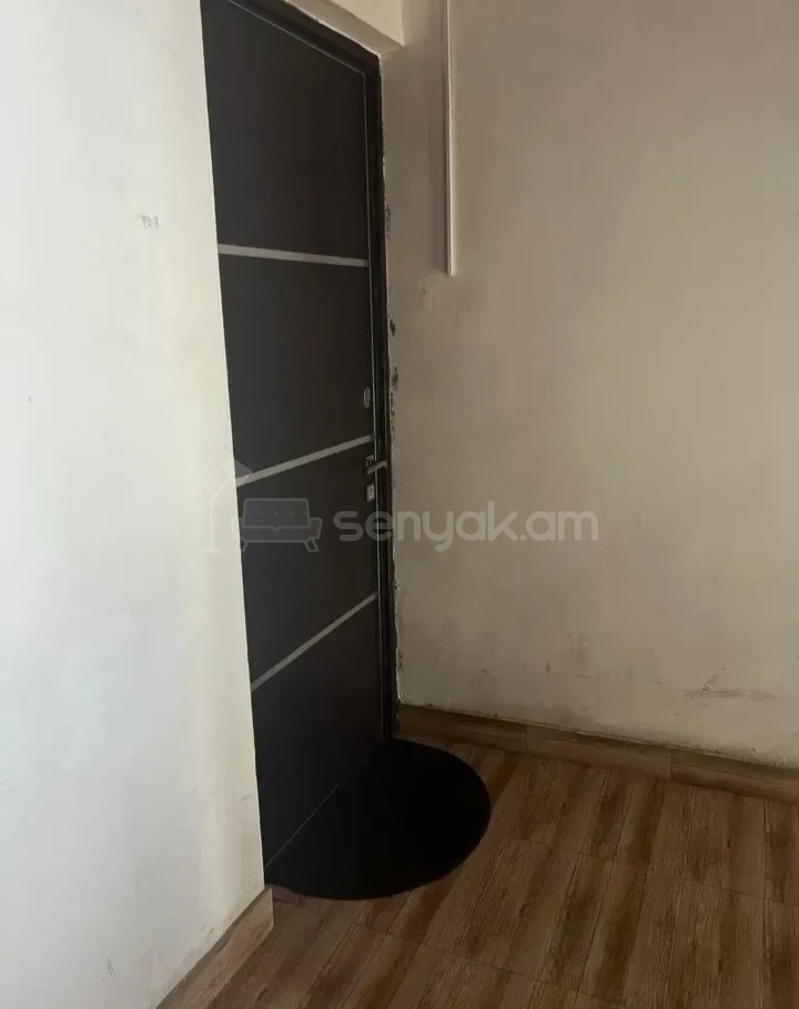 3 Սենյականոց Բնակարան, 90քմ, 5/9 հարկ, Նորմալ Վիճակում, Կահավորված