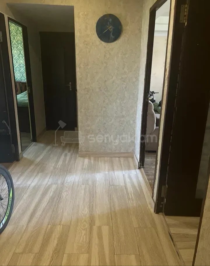 3 Սենյականոց Բնակարան, 90քմ, 5/9 հարկ, Նորմալ Վիճակում, Կահավորված