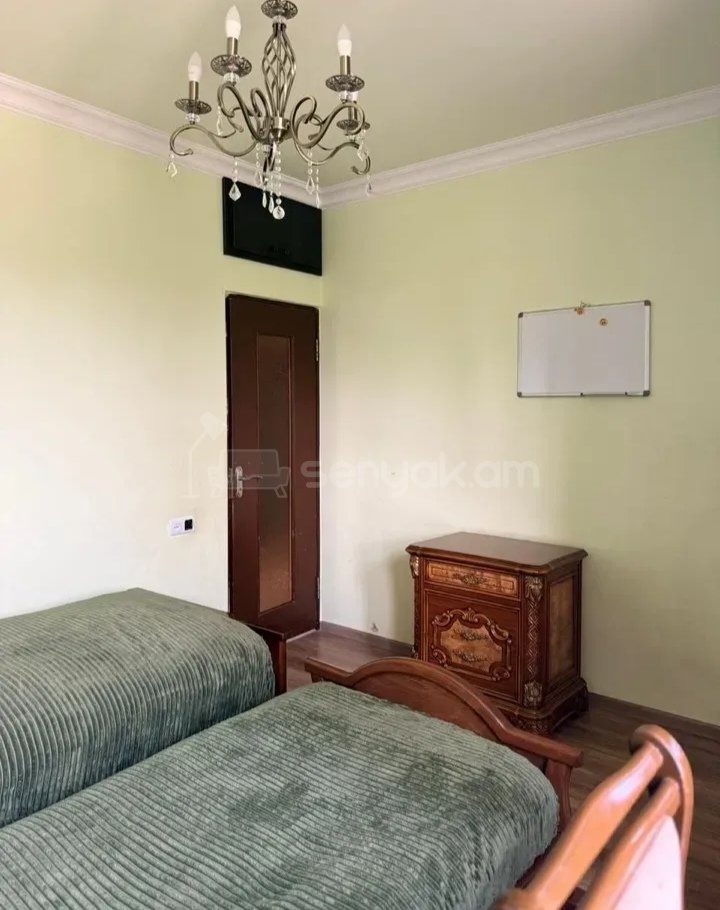 3 Սենյականոց Բնակարան, 90քմ, 5/9 հարկ, Նորմալ Վիճակում, Կահավորված