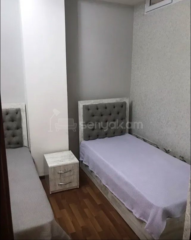 3 Սենյականոց Բնակարան, 70քմ, 3/6 հարկ, Նորմալ Վիճակում, Կահավորված