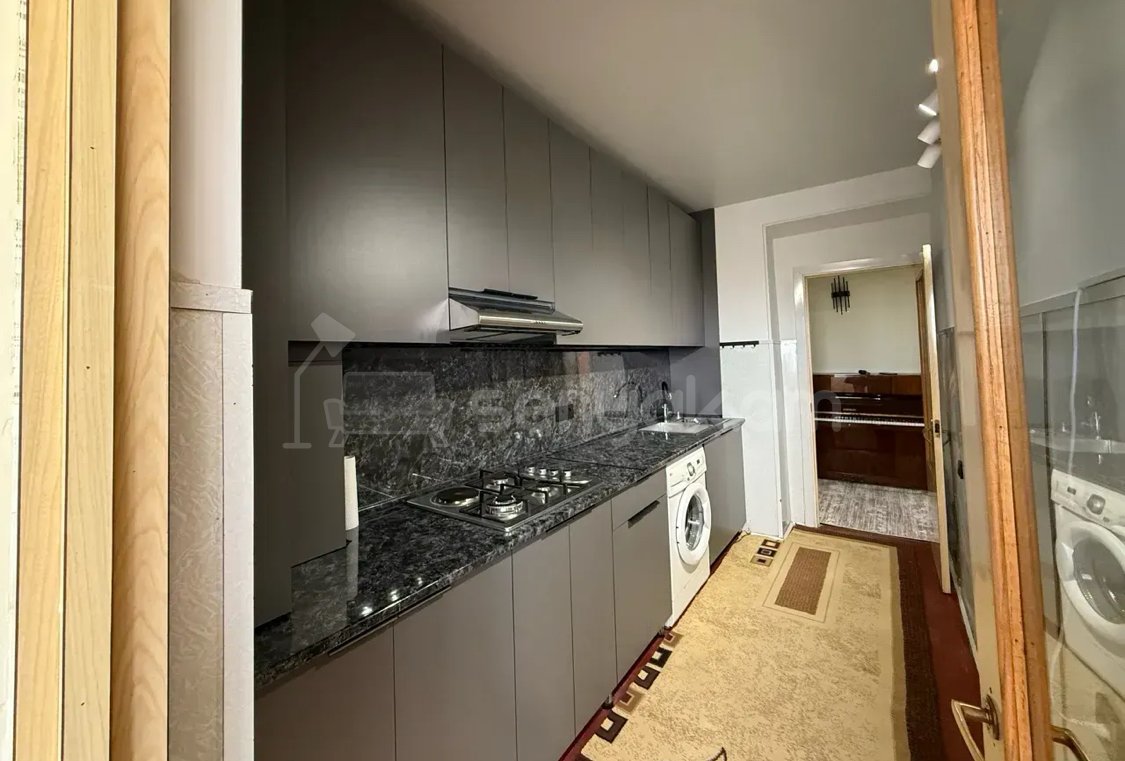 4 Սենյականոց Բնակարան, 88քմ, 7/9 հարկ, Նորմալ Վիճակում, Կահավորված, Արևկող