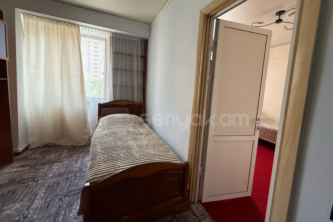 4 Սենյականոց Բնակարան, 88քմ, 7/9 հարկ, Նորմալ Վիճակում, Կահավորված, Արևկող