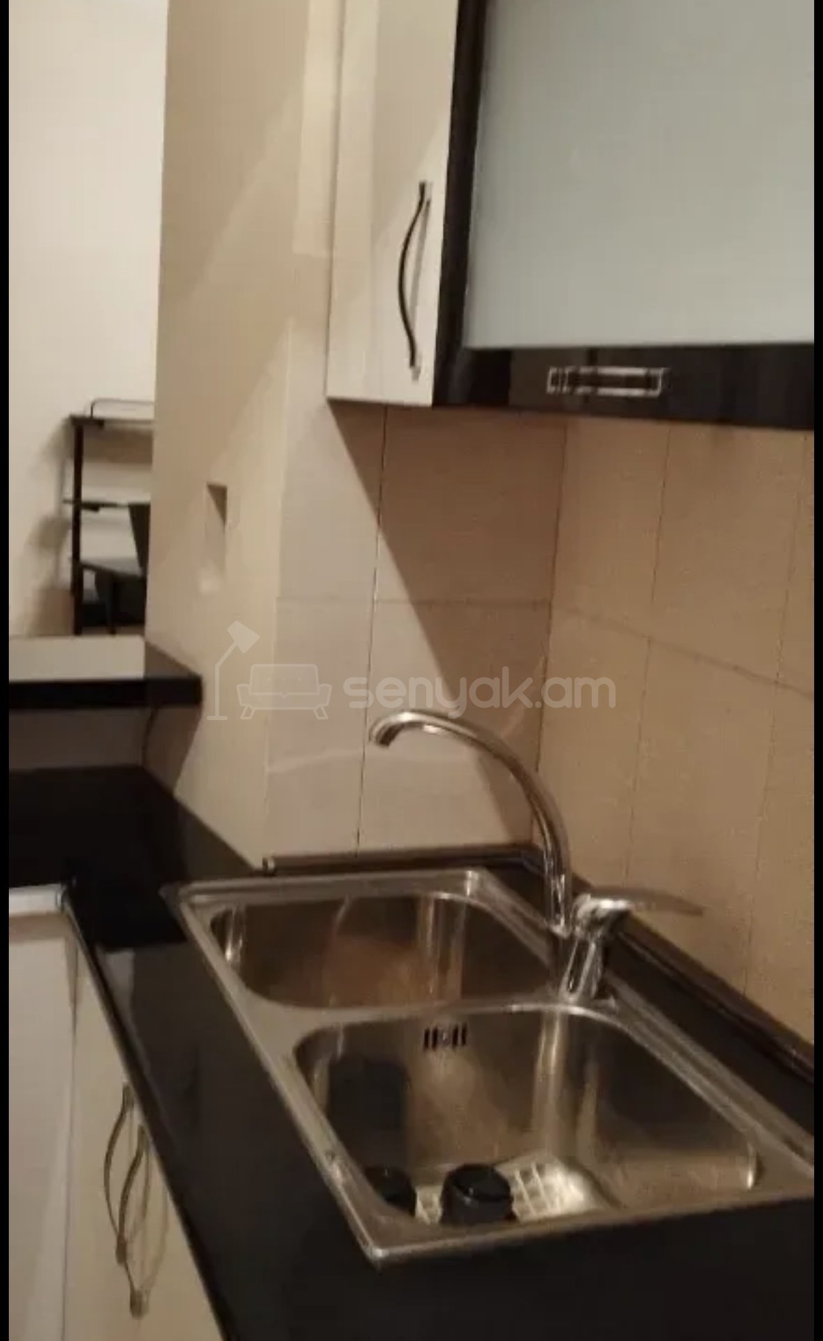 1 Սենյականոց Բնակարան Նորակառույցում, 40քմ, 3/5 հարկ, Կապիտալ Վերանորոգված, Կահավորված