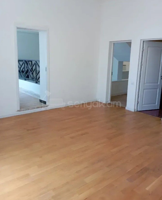 Կոմերցիոն Տարածք, 950քմ