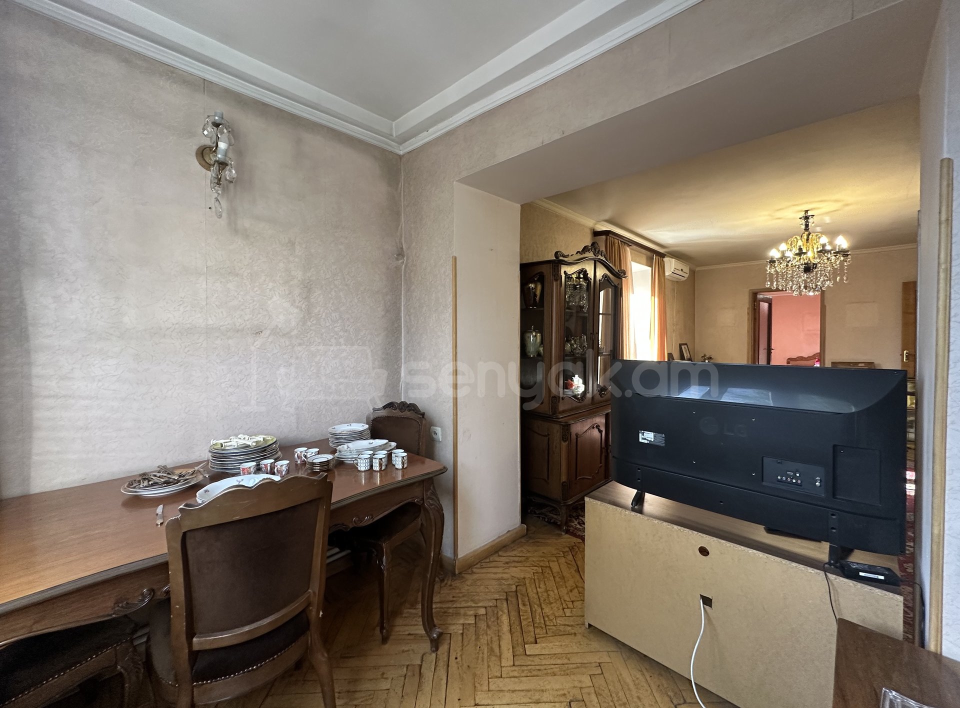 3 Սենյականոց Բնակարան Քարե Շենքում, 75քմ, 2/4 հարկ, Կոսմետիկ Վերանորոգված, Կահավորված, Արևկող