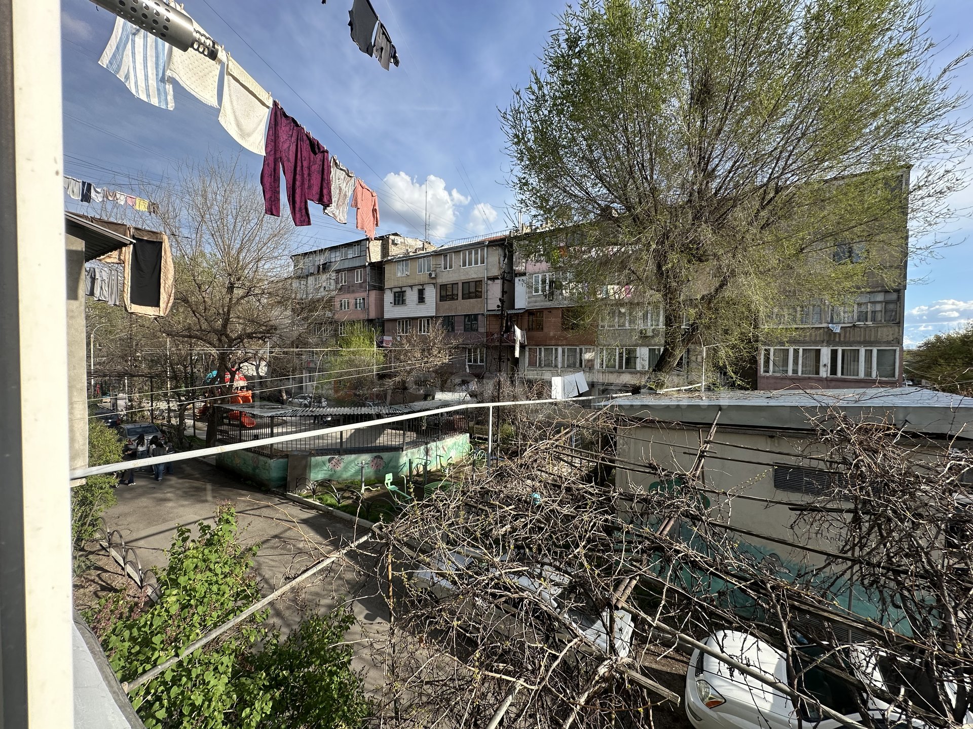 3 Սենյականոց Բնակարան Քարե Շենքում, 75քմ, 2/4 հարկ, Կոսմետիկ Վերանորոգված, Կահավորված, Արևկող