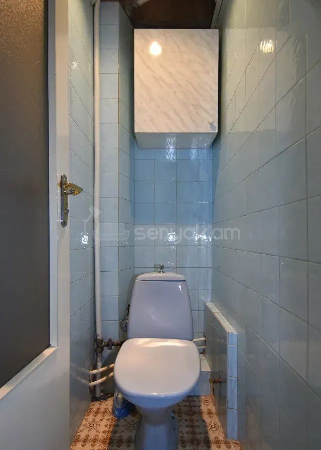 4 Սենյականոց Բնակարան Քարե Շենքում, 170քմ, 1/4 հարկ, Կապիտալ Վերանորոգված