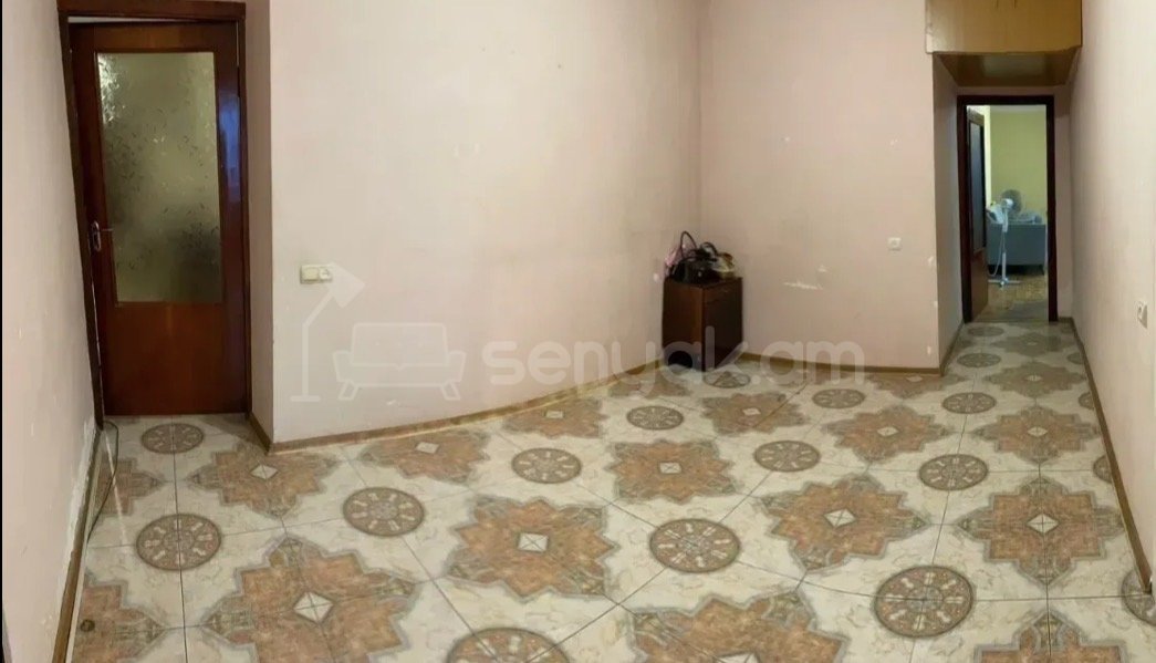 3 Սենյականոց Բնակարան Քարե Շենքում, 96քմ, 1/2 հարկ, Նորմալ Վիճակում