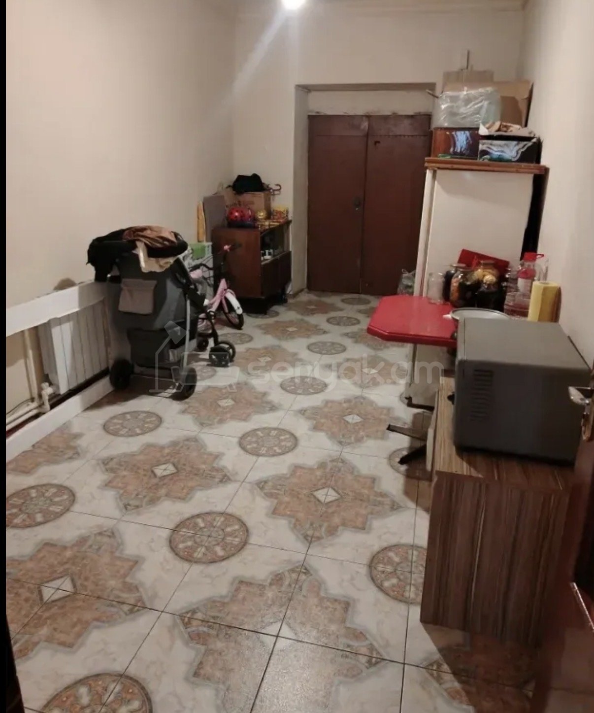 3 Սենյականոց Բնակարան Քարե Շենքում, 96քմ, 1/2 հարկ, Կապիտալ Վերանորոգված