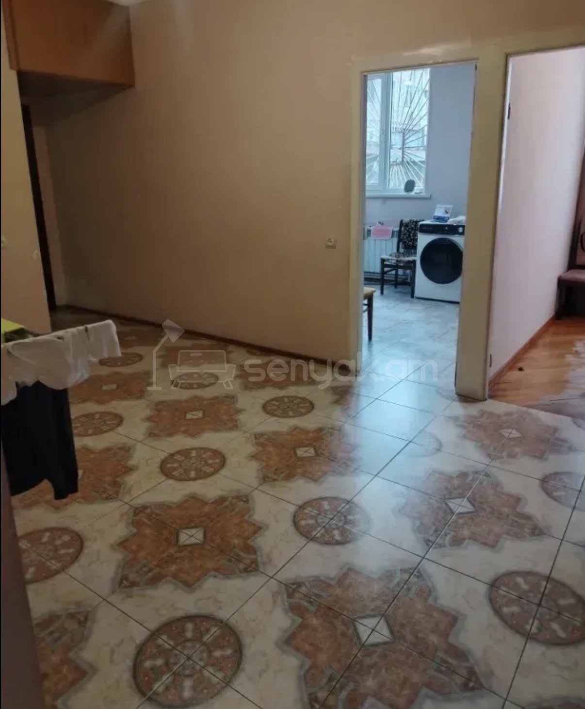 3 Սենյականոց Բնակարան Քարե Շենքում, 96քմ, 1/2 հարկ, Կապիտալ Վերանորոգված