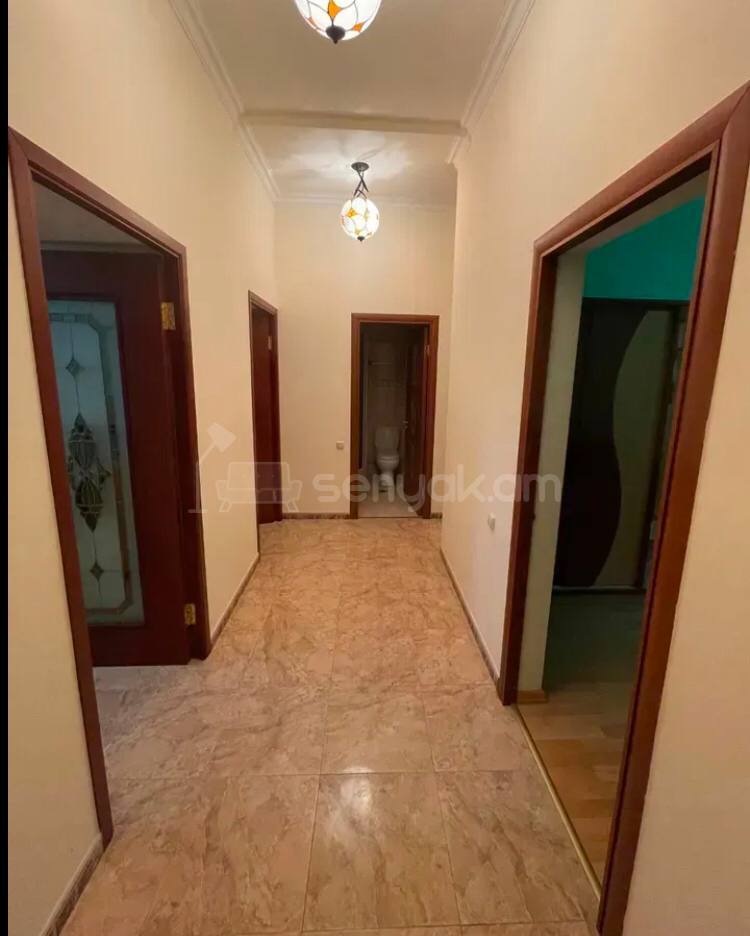 3 Սենյականոց Բնակարան Քարե Շենքում, 88քմ, 3/4 հարկ, Կապիտալ Վերանորոգված