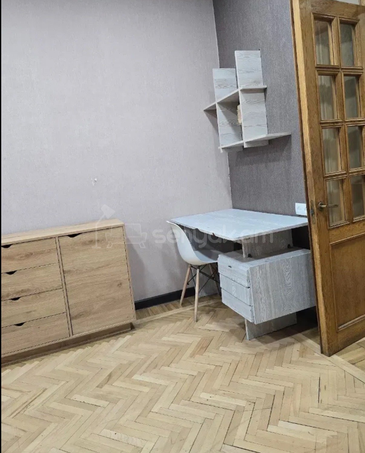 4 Սենյականոց Բնակարան Քարե Շենքում, 80քմ, 1/5 հարկ, Կապիտալ Վերանորոգված