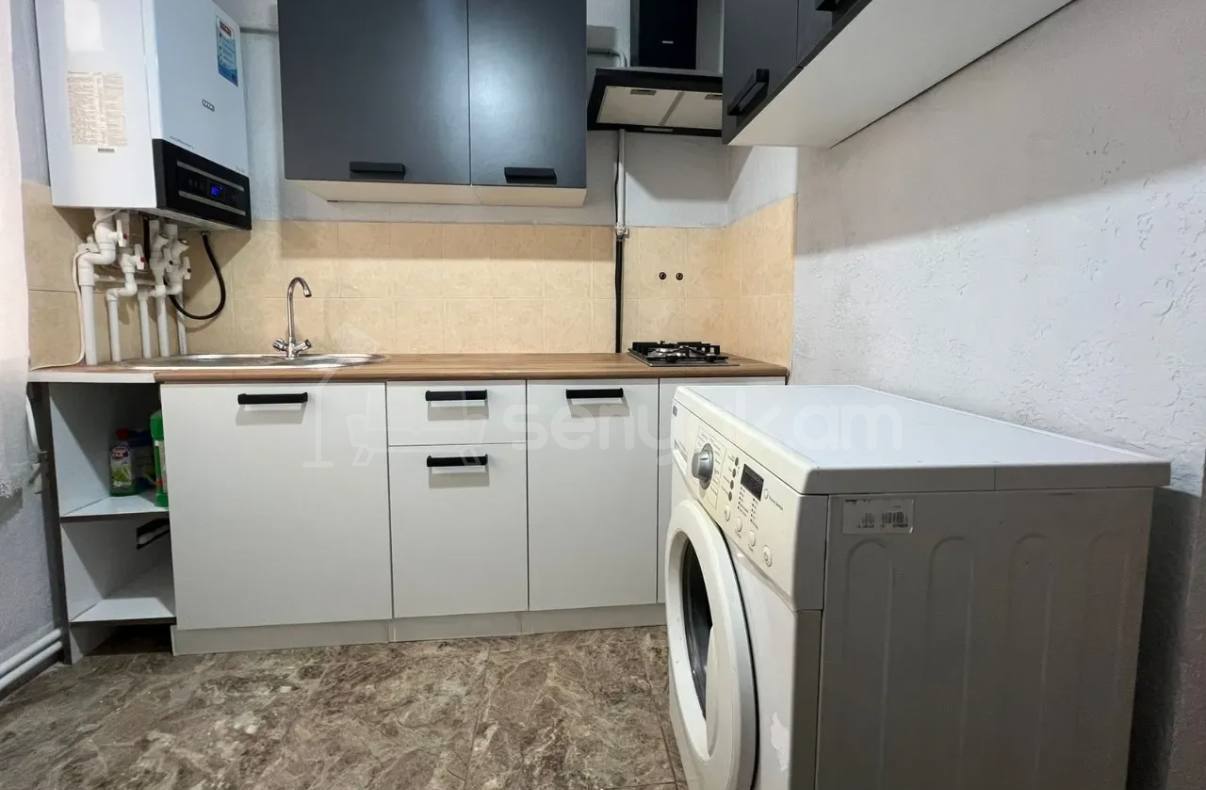 2 Սենյականոց Բնակարան Քարե Շենքում, 54քմ, 5/5 հարկ, Կապիտալ Վերանորոգված