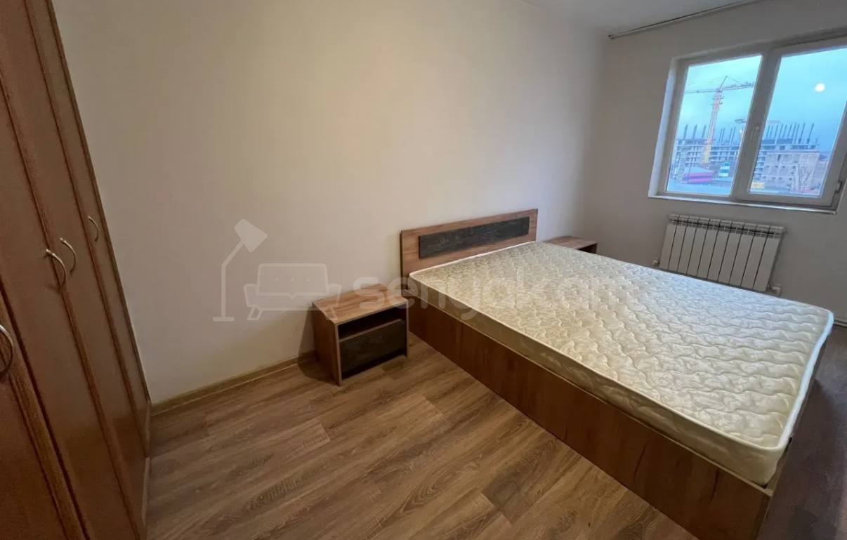 2 Սենյականոց Բնակարան Քարե Շենքում, 54քմ, 5/5 հարկ, Կապիտալ Վերանորոգված