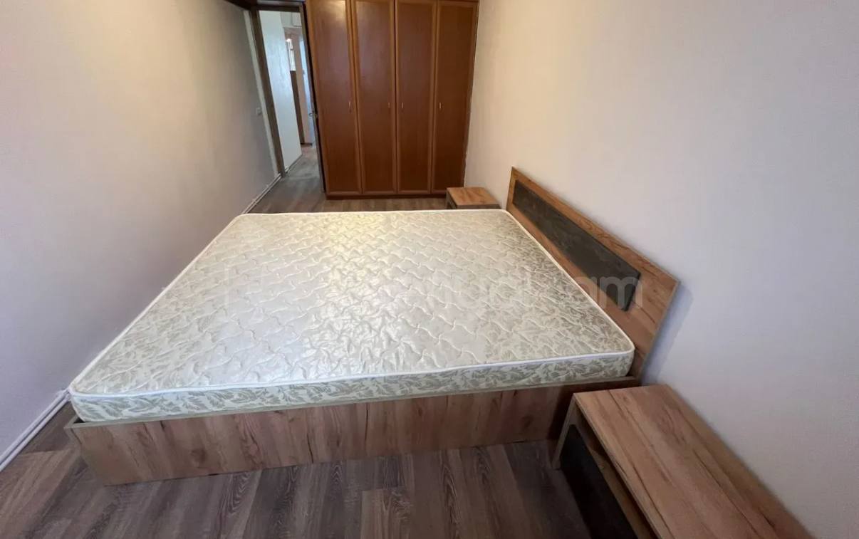 2 Սենյականոց Բնակարան Քարե Շենքում, 54քմ, 5/5 հարկ, Կապիտալ Վերանորոգված