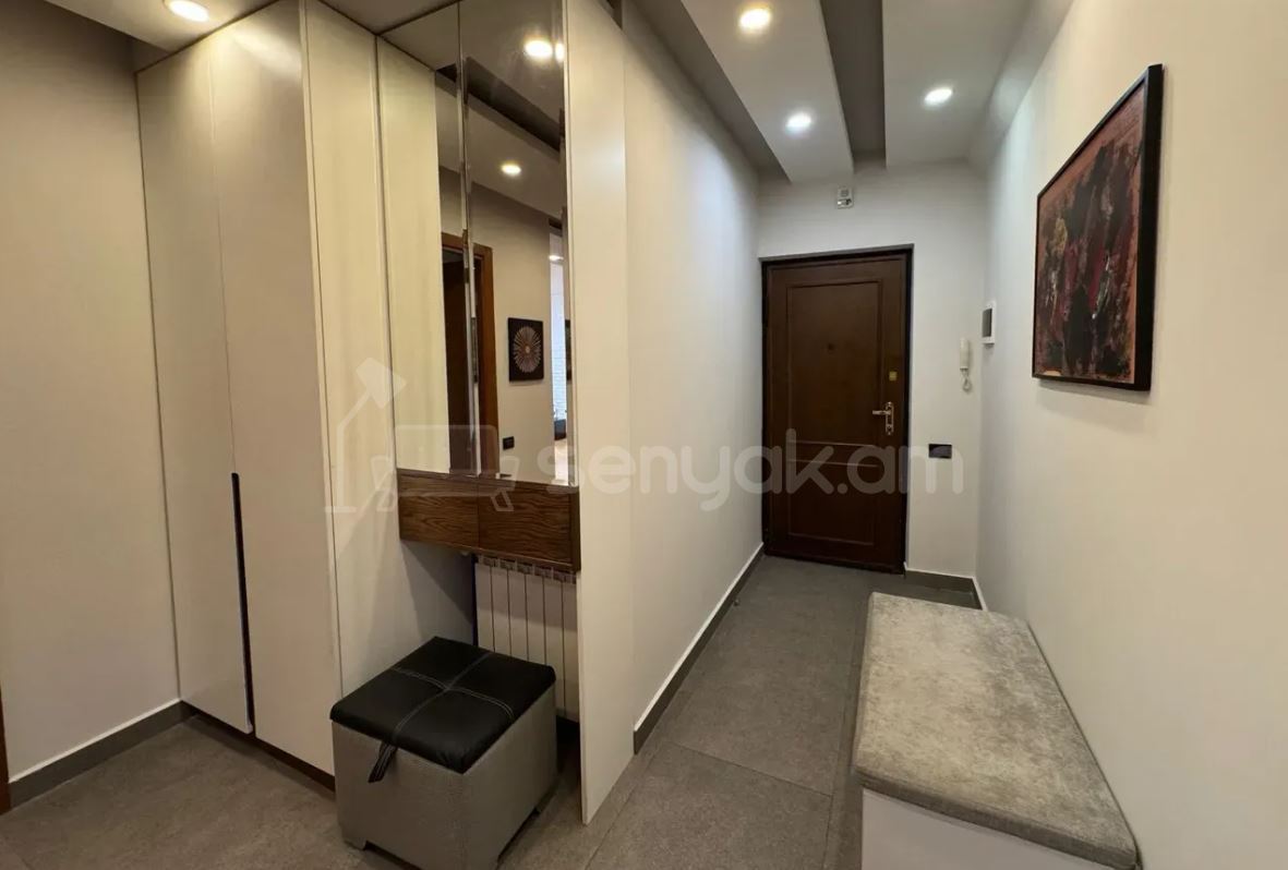 3 Սենյականոց Բնակարան, 80քմ, 3/9 հարկ, Դիզայներական Վերանորոգված, Կահավորված